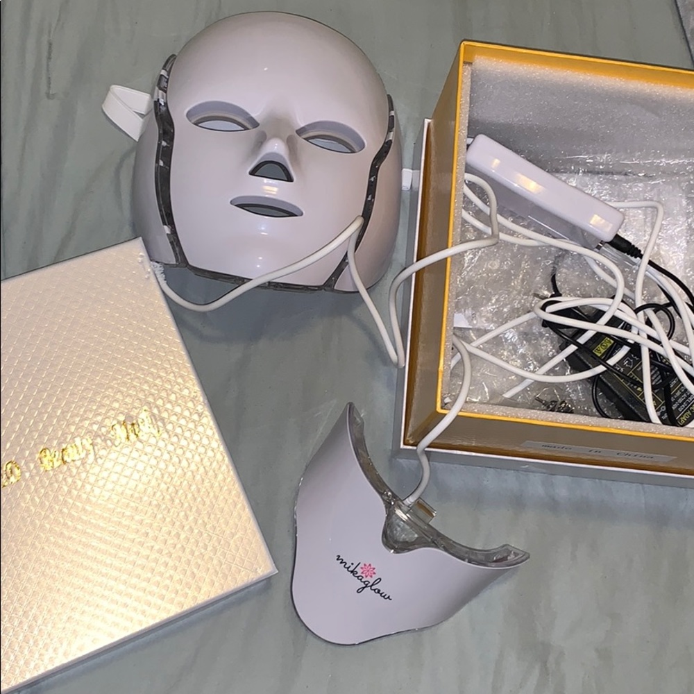 LED facemask for acne, wrinkles, healthy skin